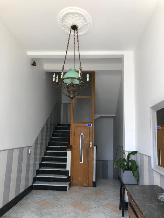 Grand Appartement De Standing "Reve Du Soir" De 170 M2 350 M De La Gare Lourdes Bagian luar foto