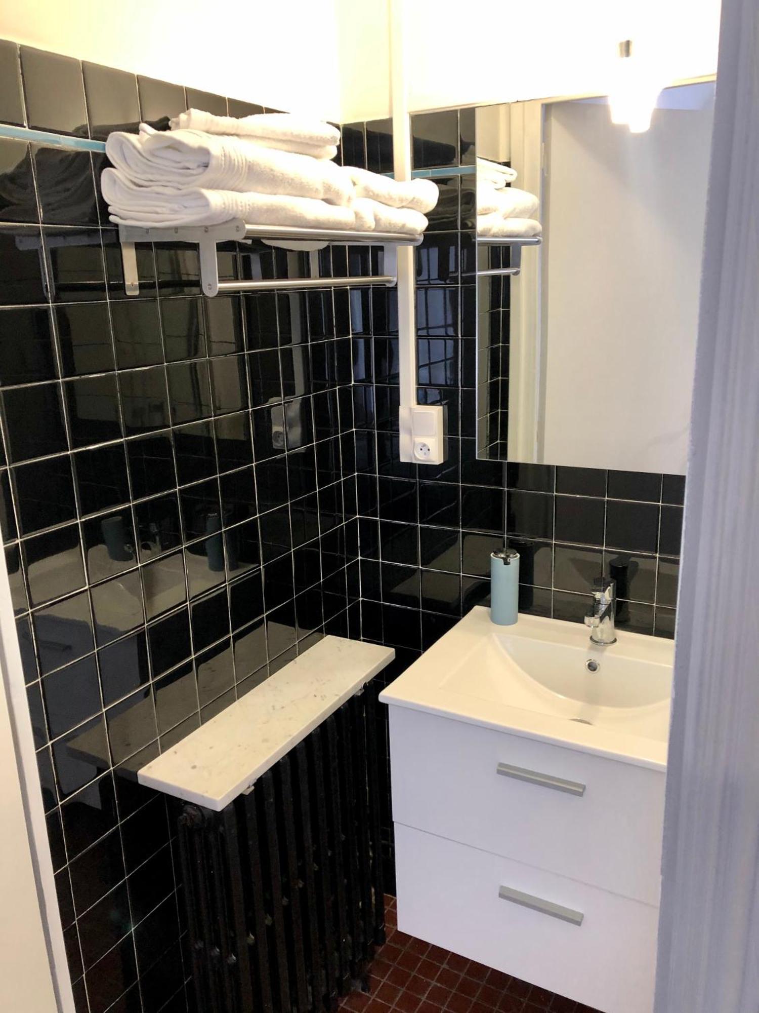 Grand Appartement De Standing "Reve Du Soir" De 170 M2 350 M De La Gare Lourdes Bagian luar foto